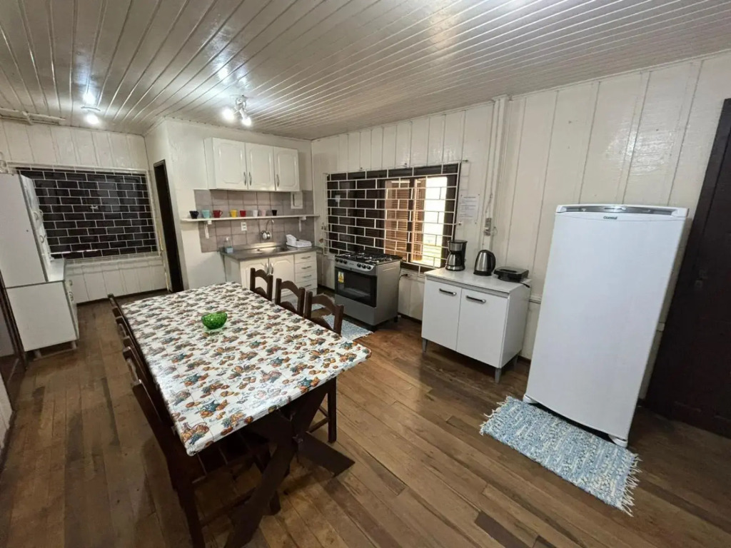 CASA PERTINHO DA PRAIA PARA ATÉ 12 PESSOAS COM MESA DE SINUCA E PING PONG aceita pets