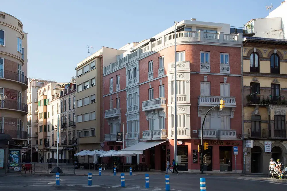 Domopolitan Alcazabilla 15