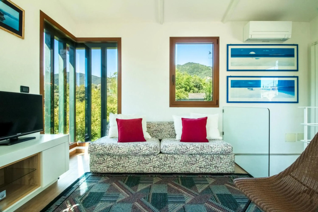 La Villetta - cozy and independent house Swimming pool for exclusive use, private parking, wifi, wall box and air conditioning