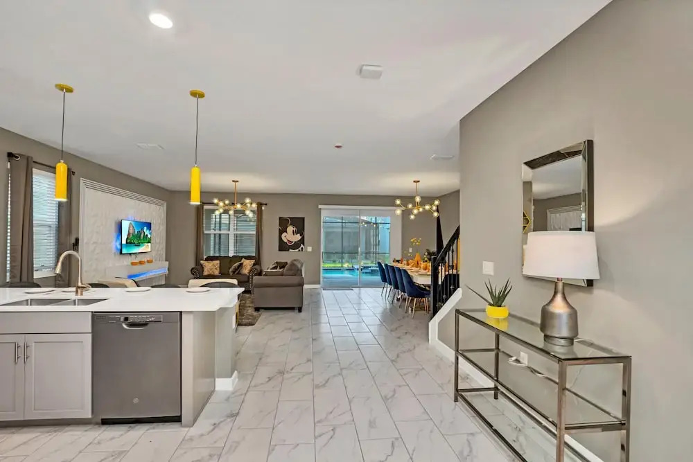 Disney Decorated Home 8min to Disneyworld Pool Spa Sleeps 22 Stl104