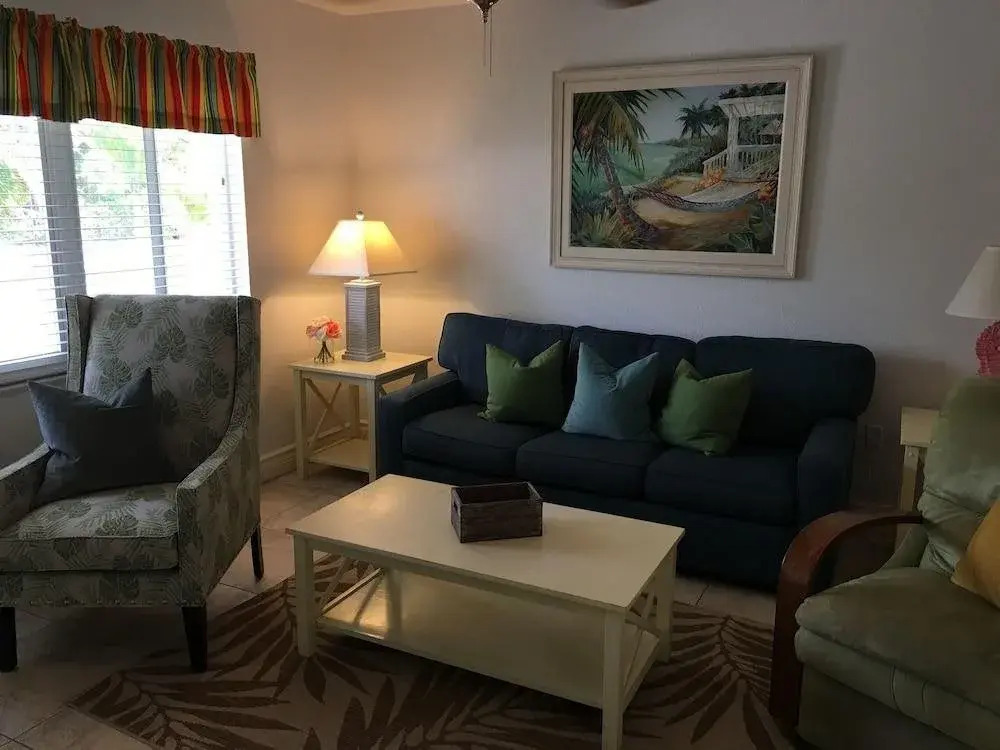 An Island Getaway at Palm Tree Villas