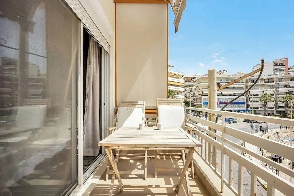 Sunny Apartment Next to the sea Amazing View
