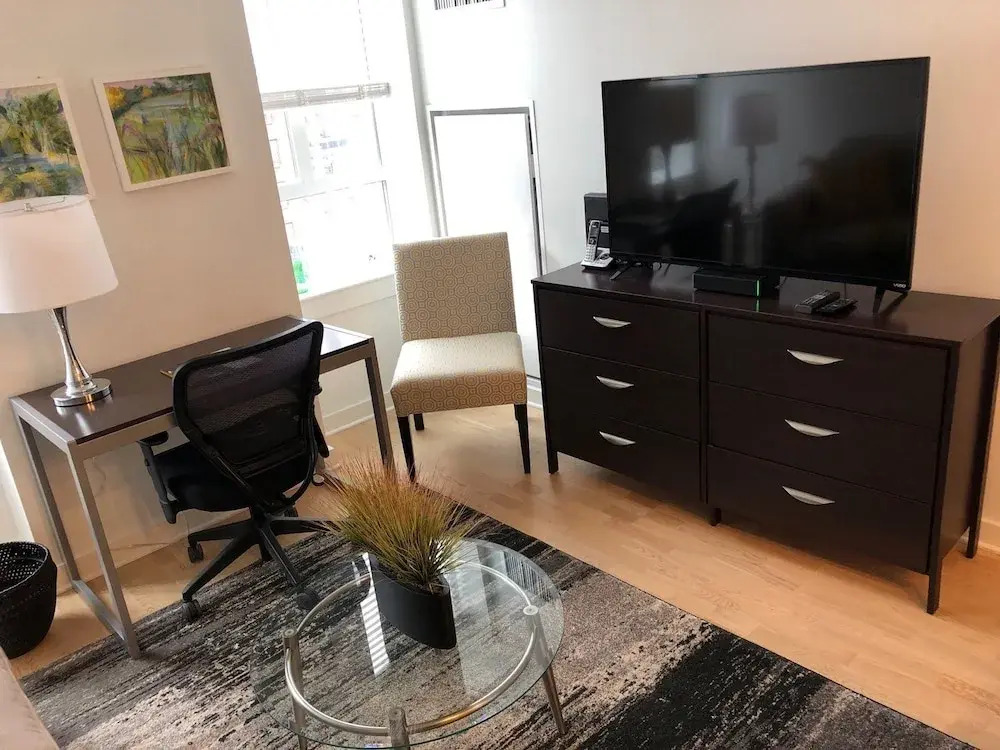 Cook City Suites - 1616 Walnut Street