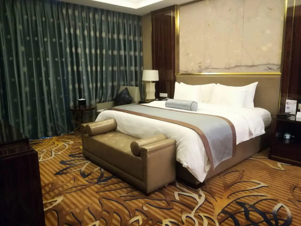 Hualuxe Leshan, an IHG Hotel
