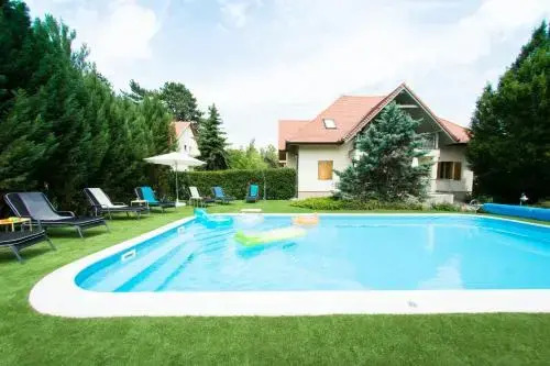 Villa Oliva Boutique Rooms Zamárdi