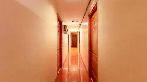 RedDoorz @ Paterno Street Tacloban