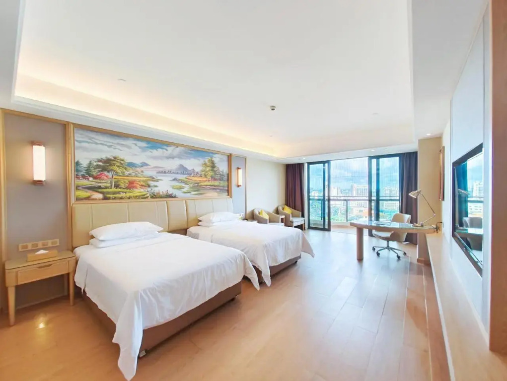 Yijia International Hotel
