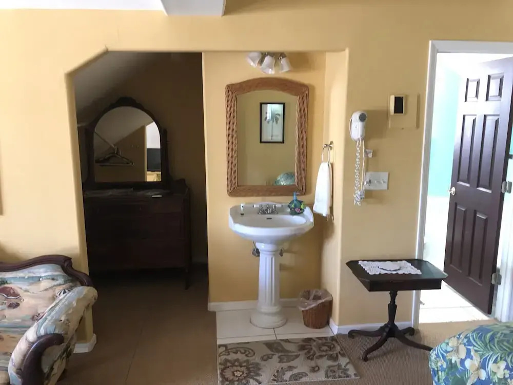Sea Breeze Manor Inn