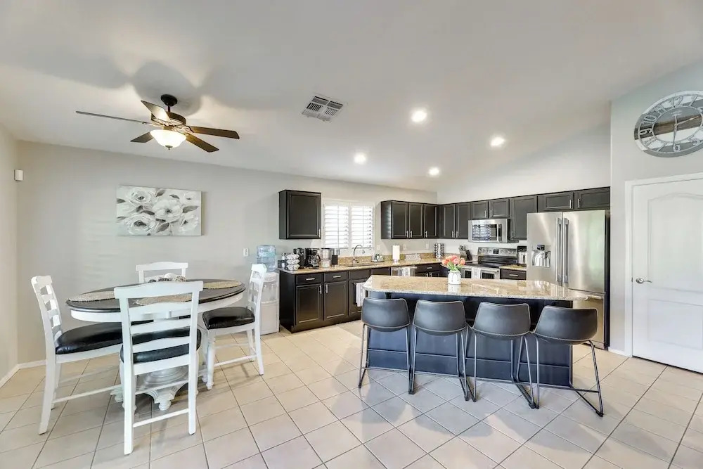 Pool, Hot Tub & Patio: Mesa Oasis Desert Getaway