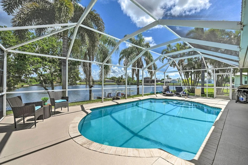 Dog-friendly Escape w/ Dock & Kayaks in Cape Coral