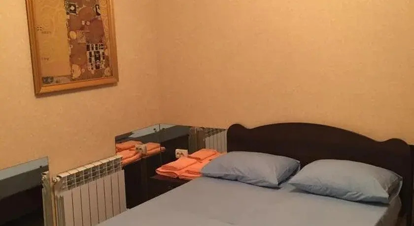 Отель Корона