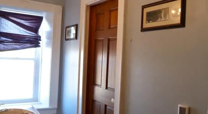 Tallgrass Lodge Bed and Breakfast