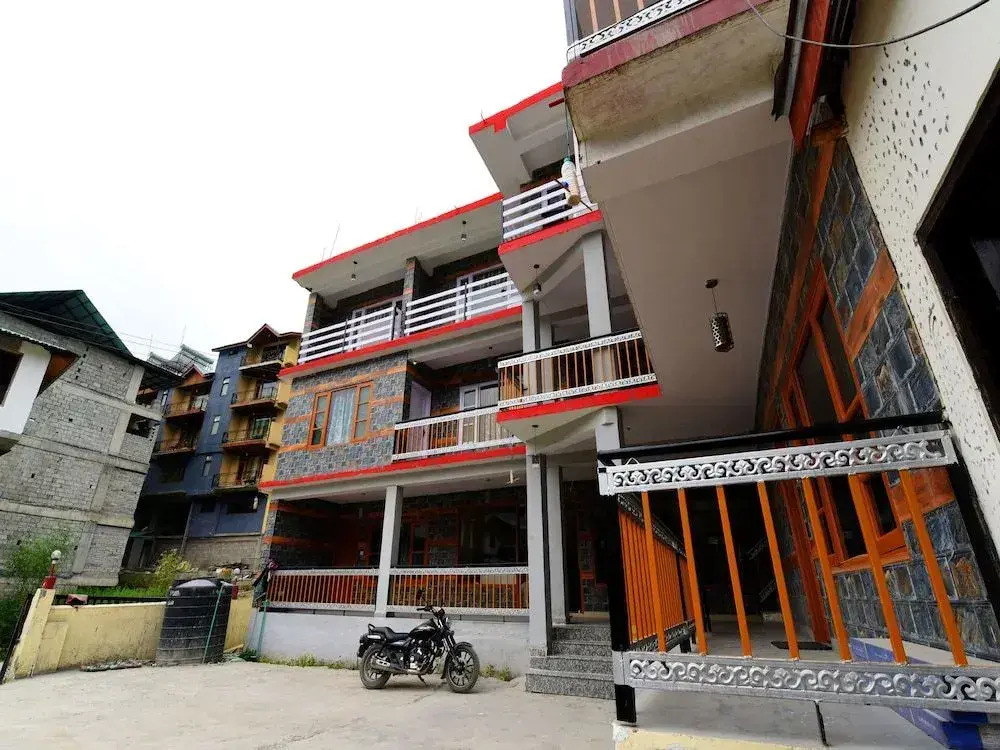 OYO 15216 North Villa