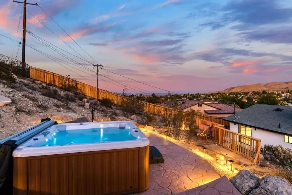 Jackrabbit Inn - The Nocturnal Experience - Spa