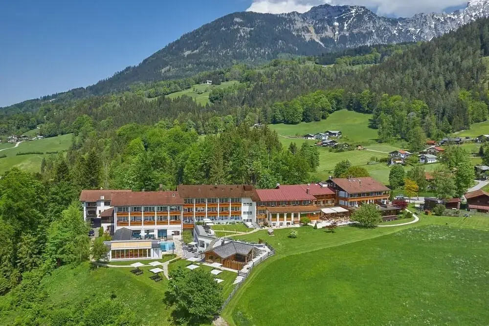 Alm- & Wellnesshotel Alpenhof