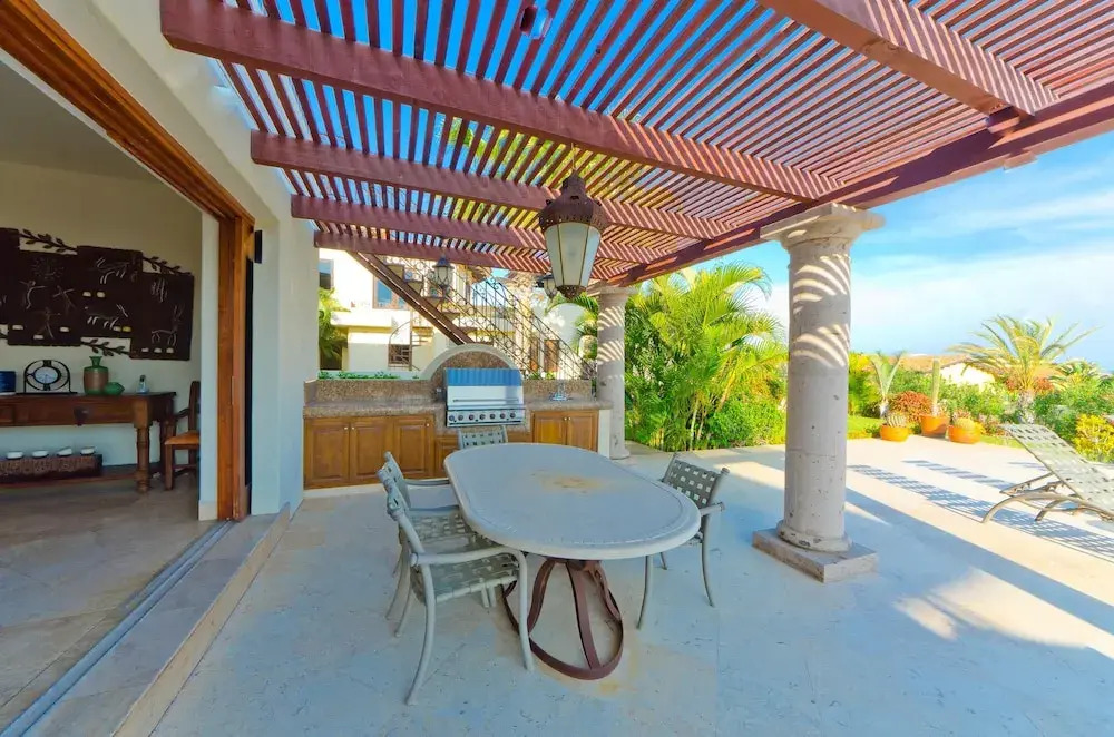3,000 Sq. Ft. Villa With Beach Club Access: Villa de Phoenix