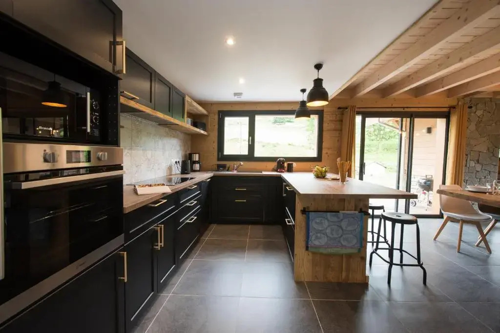 TOUT NEUF - Chalet Pébie 8 à 10 pers avec sauna