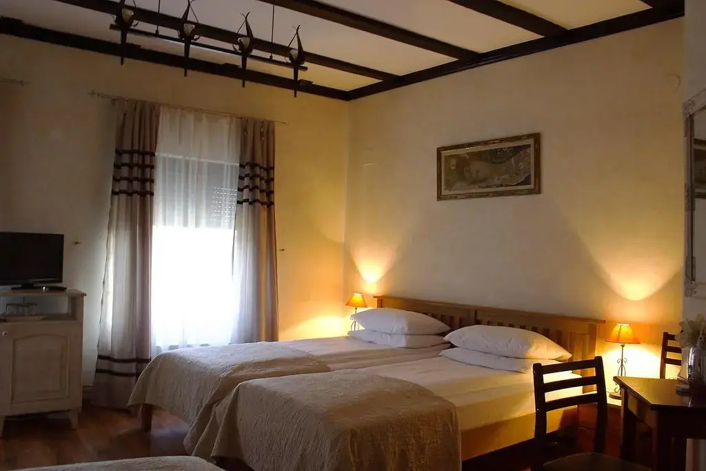 Avalon Rooms