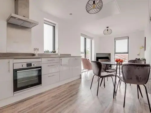 Pass the Keys Modern 2 Bedroom Apartment Manchester Media City