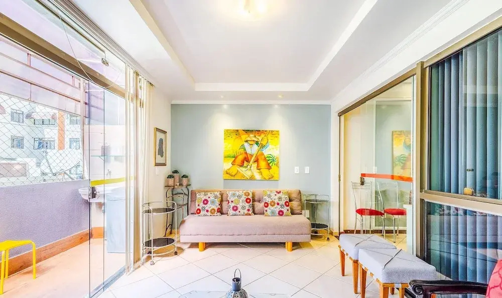 Apt w/ Balcony Sudoeste - Por0017