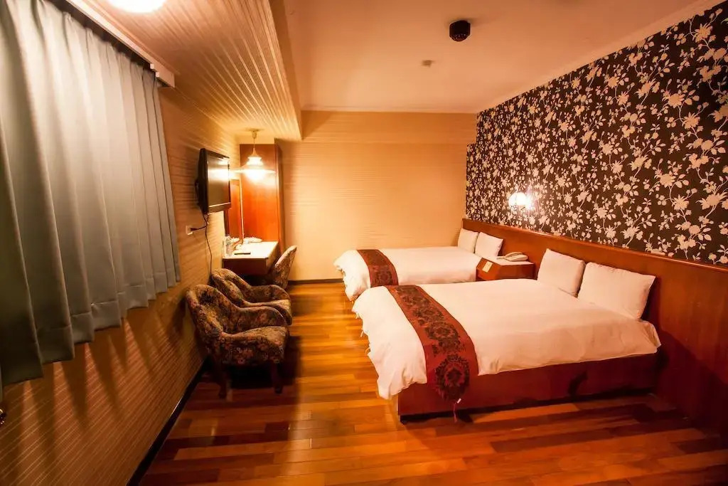 Gene Long Haiy Att Hotel