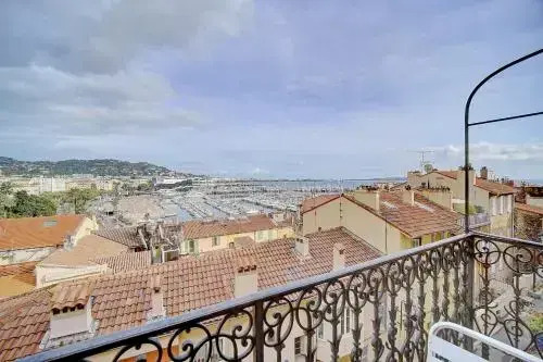 Charming Cannes Accommodation - Beach And Festival