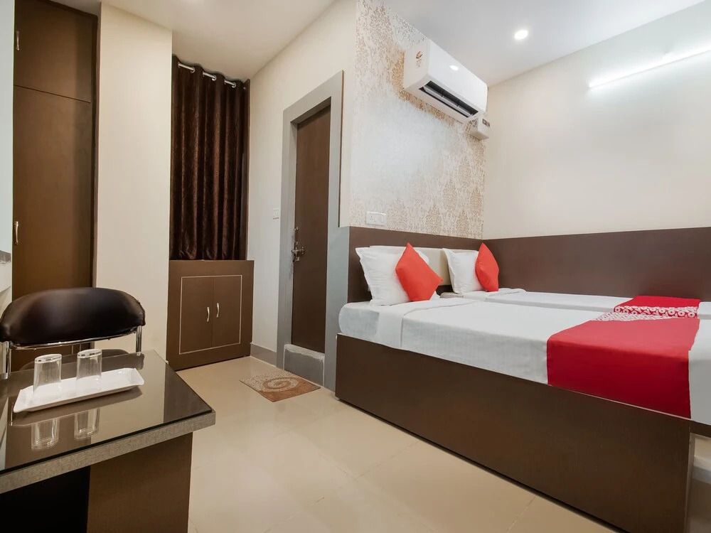 The Legend Inn by OYO Rooms
