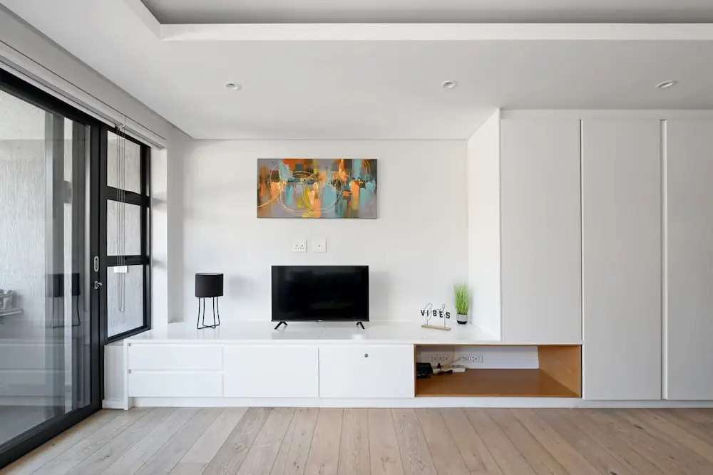 One Bedroom Green Point Spacious