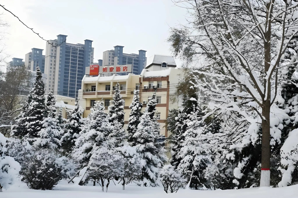 Home Inn Shenyang Zhangshi Development Zone Metro Station