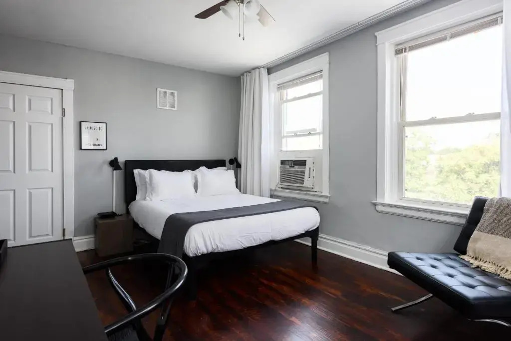 Simple CWE Studio near BJC by Zencity