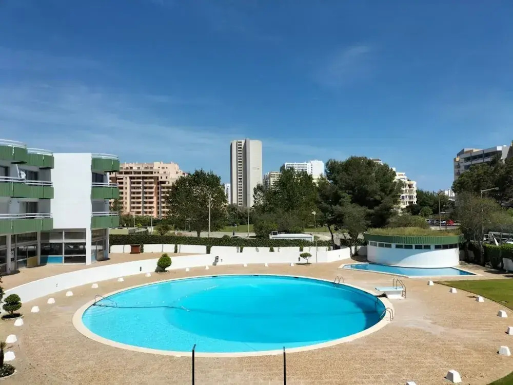 Amazing Green Tower 3 Castle Flat With Balcony