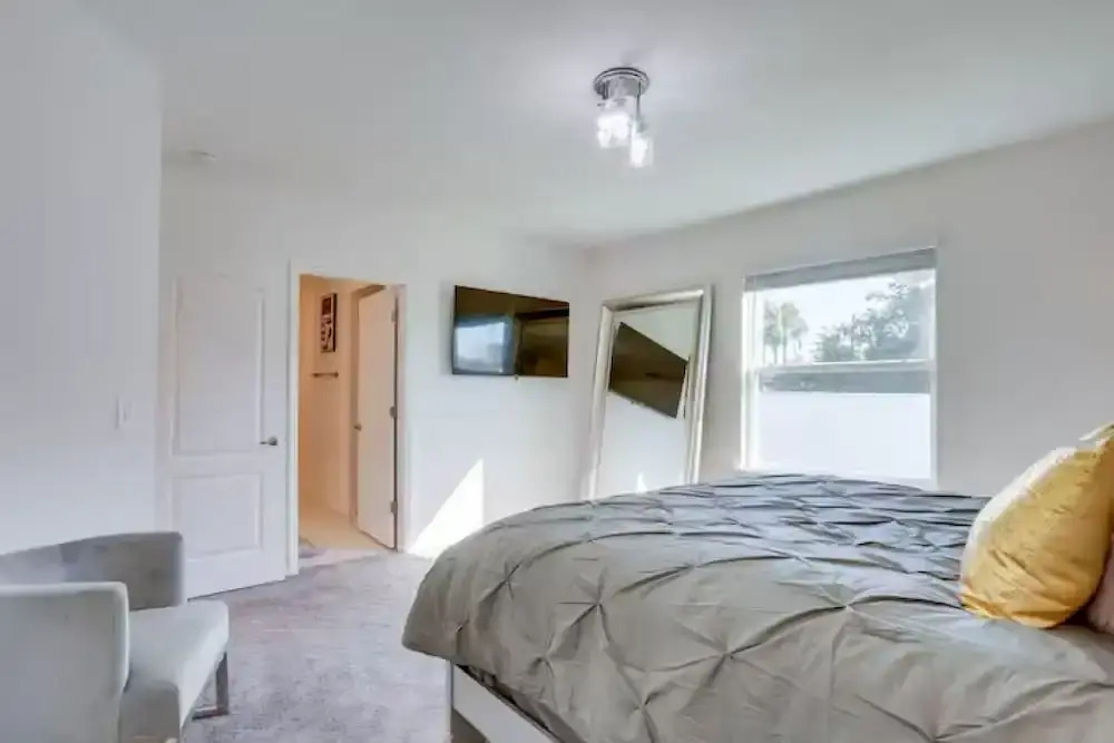 Palm Breeze Lux Stay - Port St. Lucie