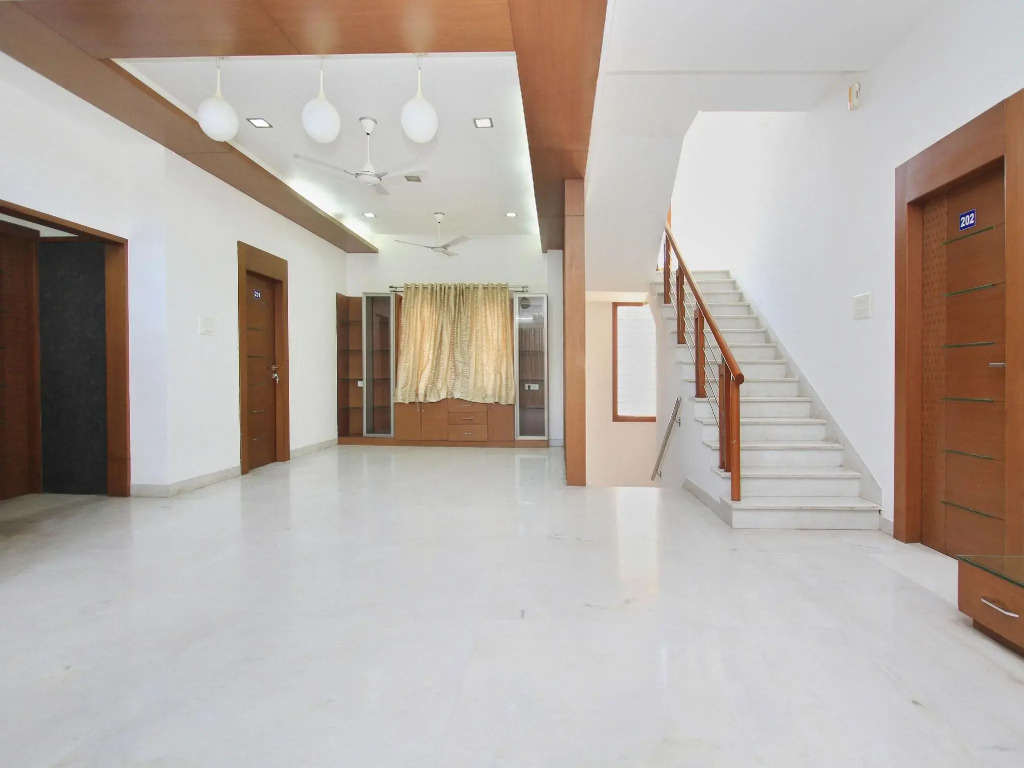 Capital O 11590 Red Carpet Residence