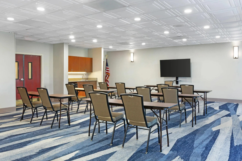 Comfort Inn & Suites Orlando North