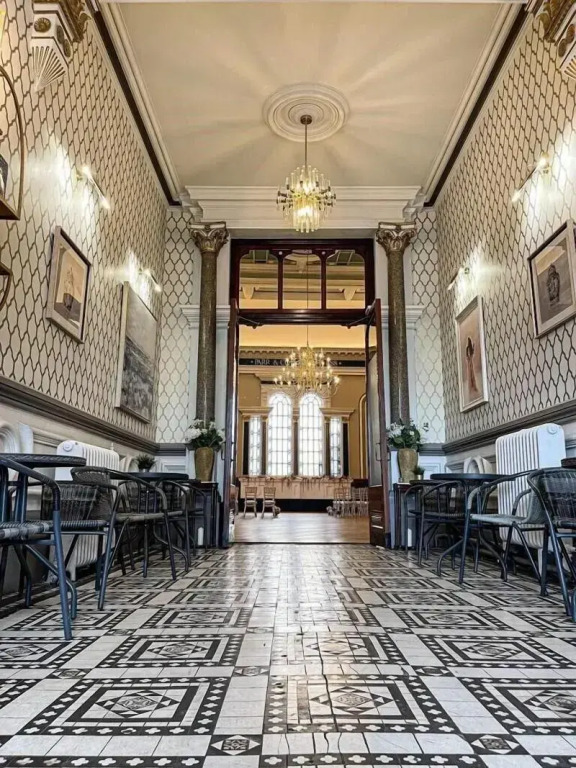 The Parr’s Bank Hotel