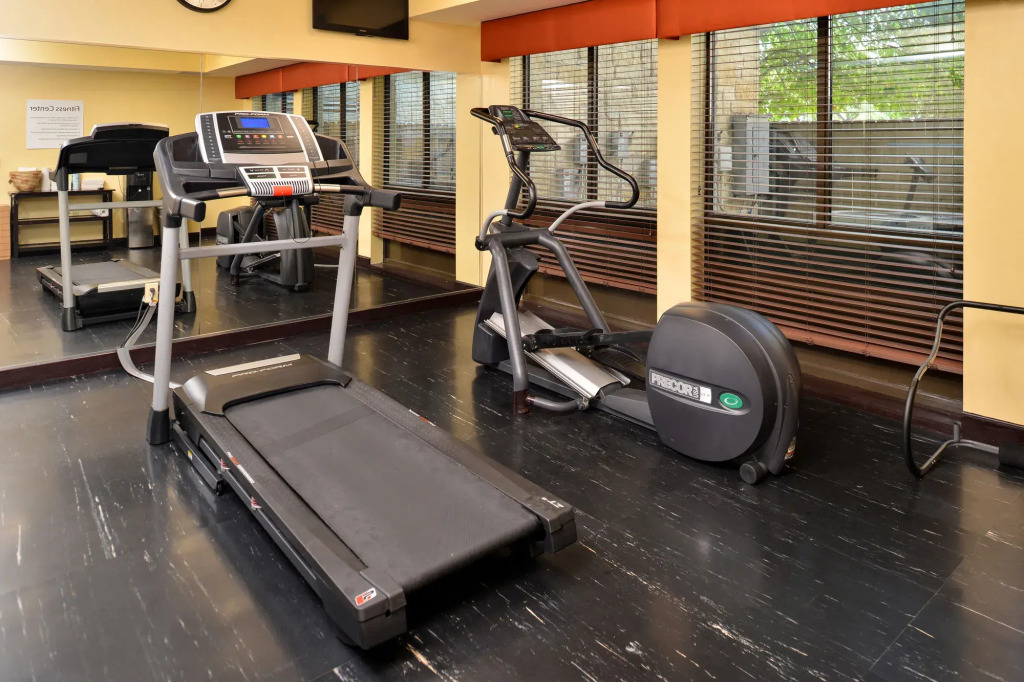 Holiday Inn Express & Suites Austin SW - Sunset Valley by IHG
