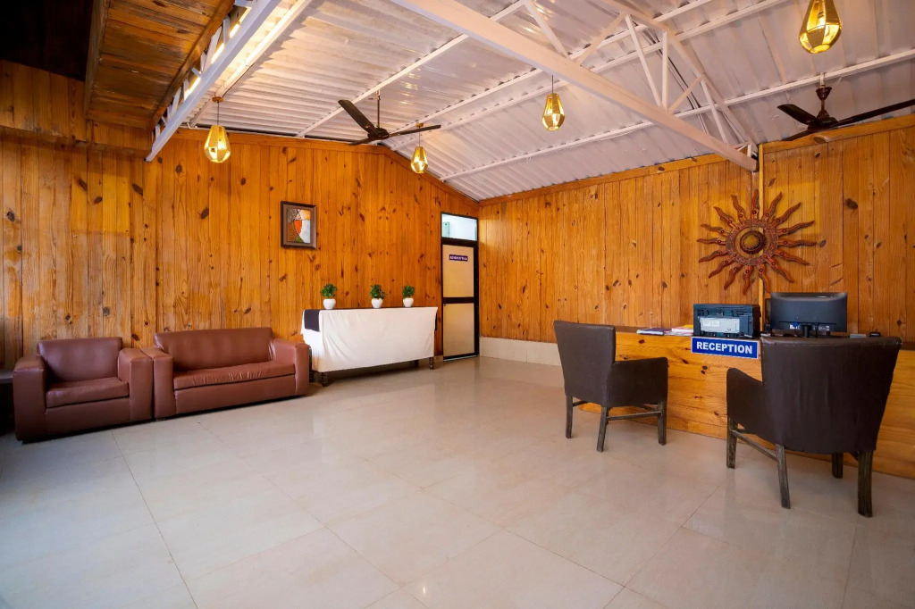Stone Wood Village Resort - Morjim Beach