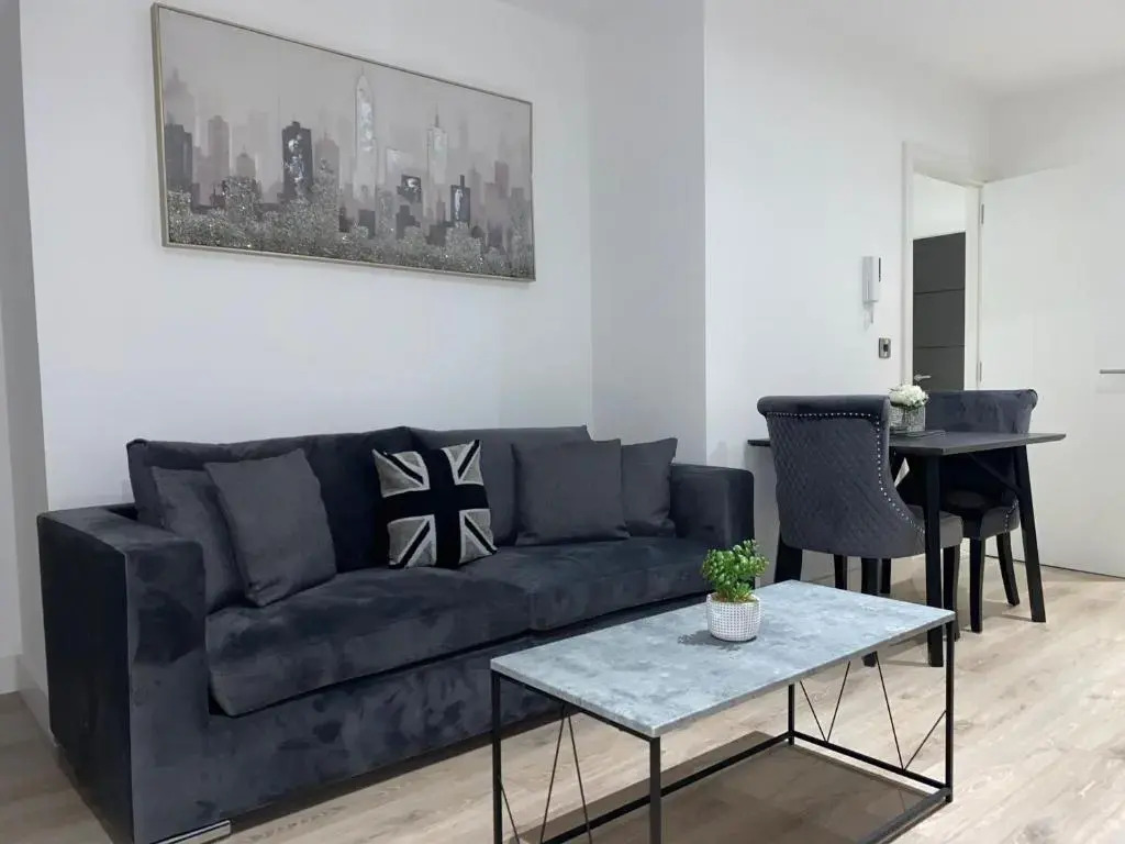 Roomotel - Broadoaks Apartments