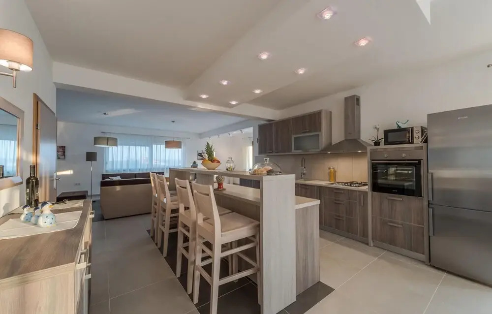 Amazing Home in Debeljak with Outdoor Swimming Pool, Hot Tub & 4 Bedrooms