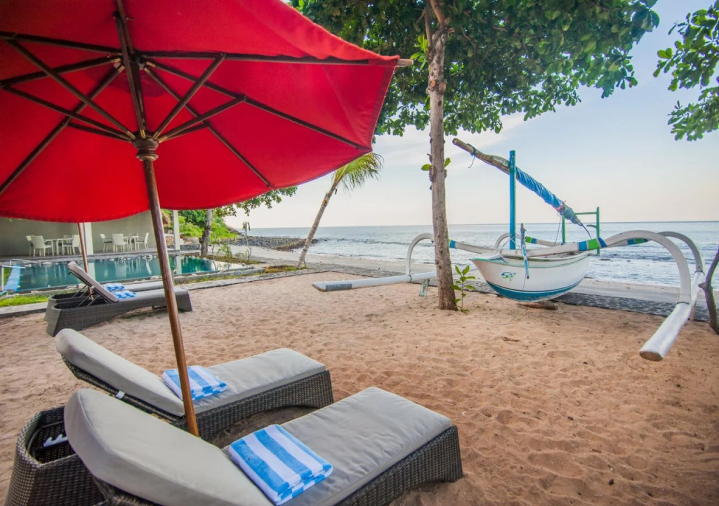 Ibus Beach Hotel