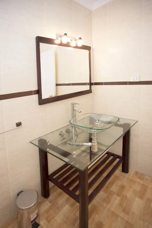 Center & White Town Apartment