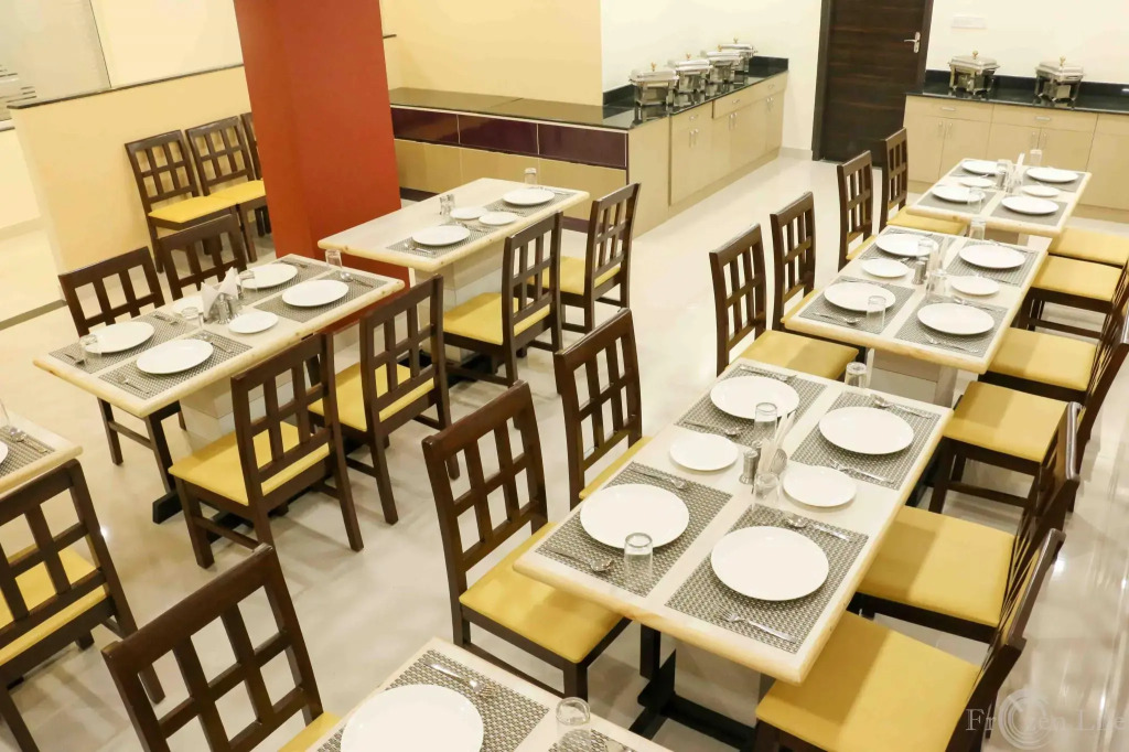 Itsy Hotels Worldtree Bellandur