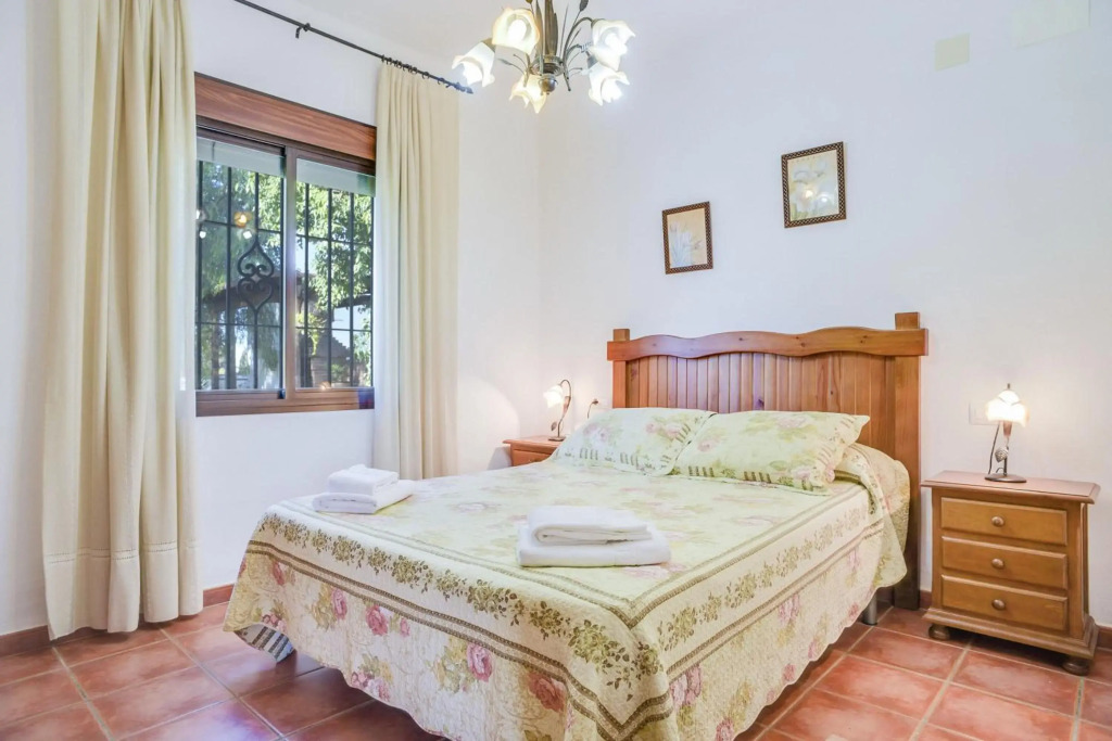 Casa Villanueva 5 - Sólo Familias