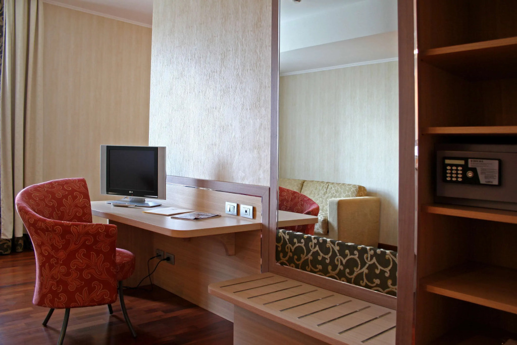 Poli Hotel