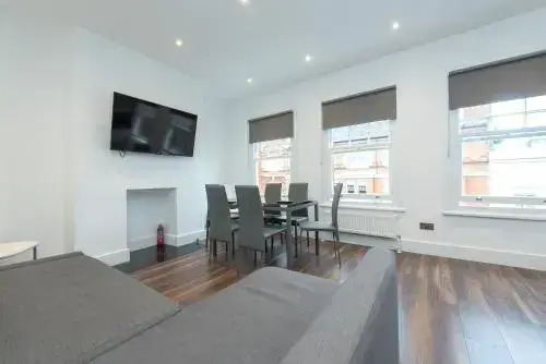 Beautiful Apartment in Gorgeous Location (Dh8)
