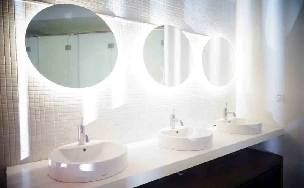 Borough Capsule Hostel Bali