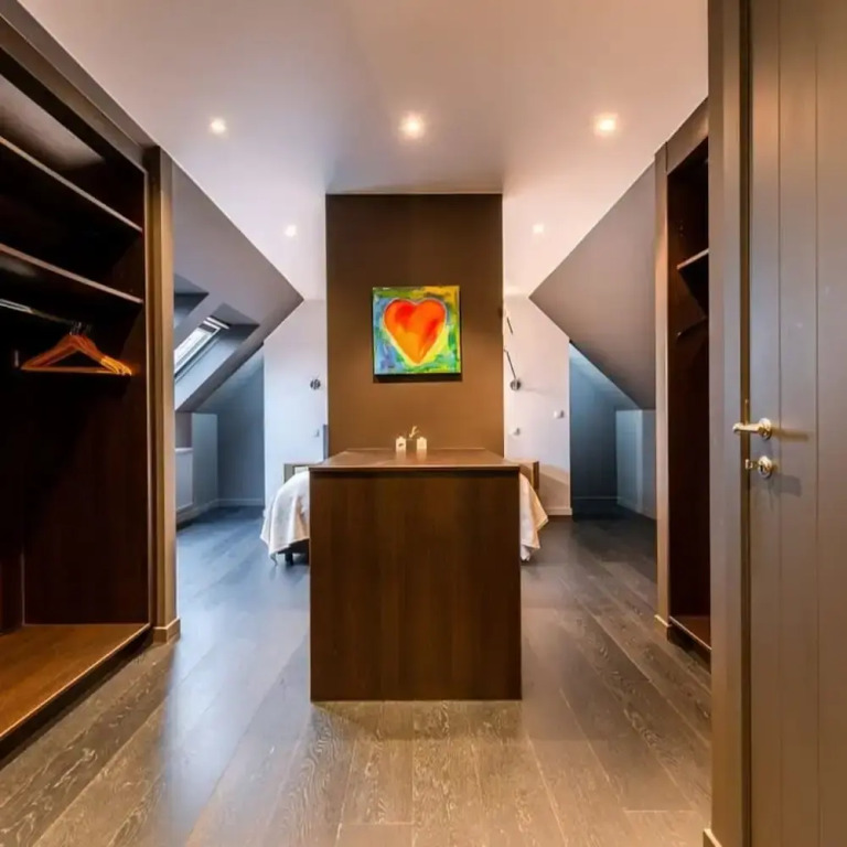 Huswell - Fabulous House for 8 People With Sunny Garden