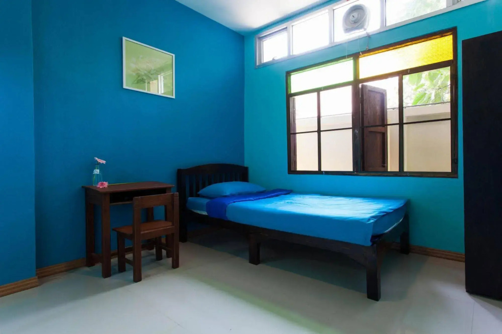 Retro At Phra Sing Guest House