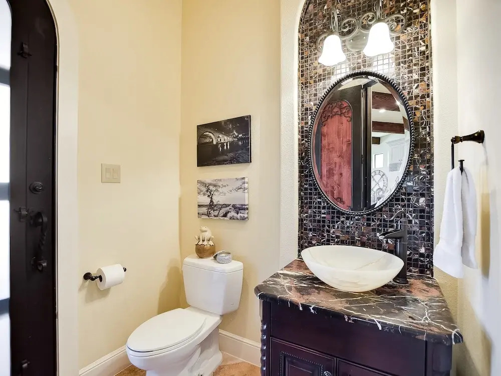 The Arrive Sunrise Estate On Lake Austin 5 Bedroom Estate
