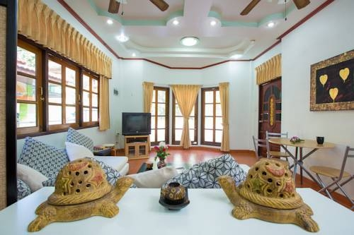 Hassipi House